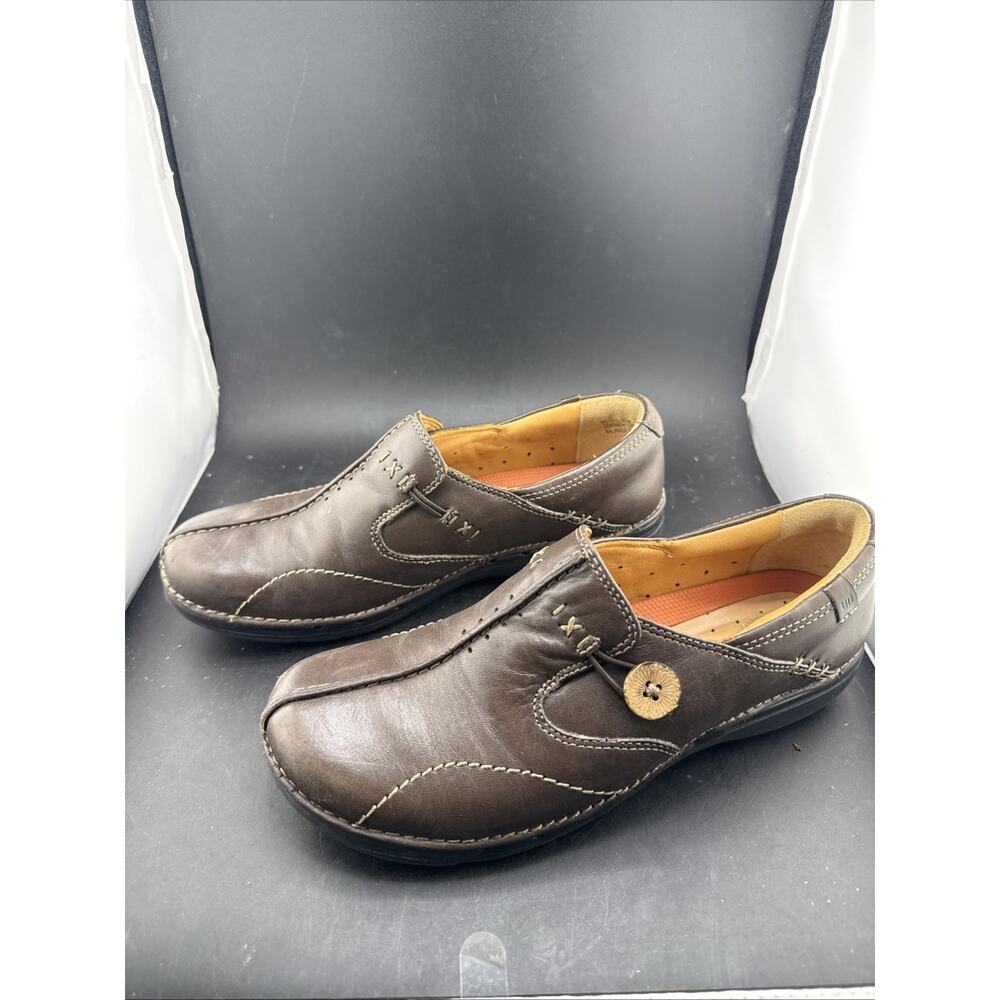 Clarks Unstructured Womens 7.5M Brown Leather Slip On Comfort Casual Shoes